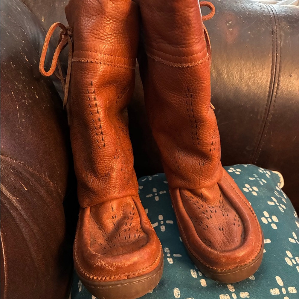 Cozy Brown Leather Winter Boots - Picture 3 of 5